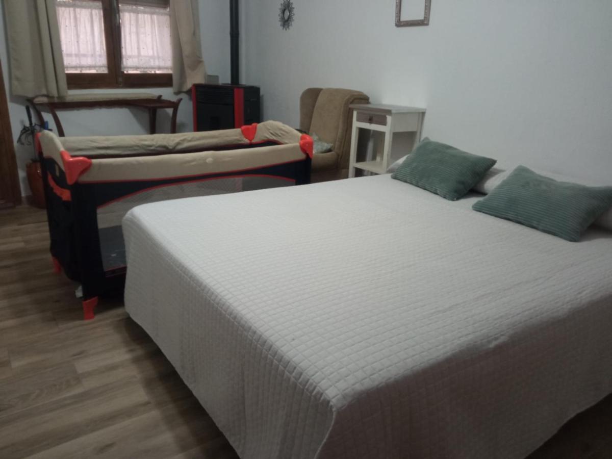San Isidro Villa Miguelanez Eksteriør billede
